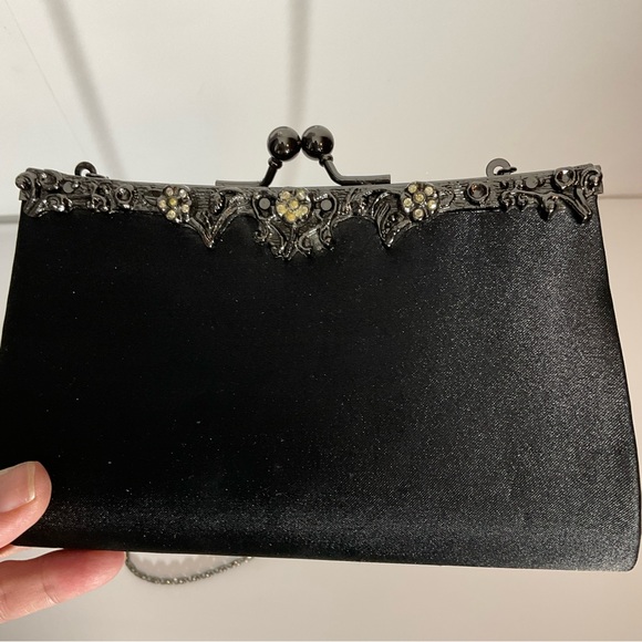Jessica McClintock 90’s Vintage Black Satin Chain Clutch Chain Bag w/Ornate Gems - Picture 2 of 16